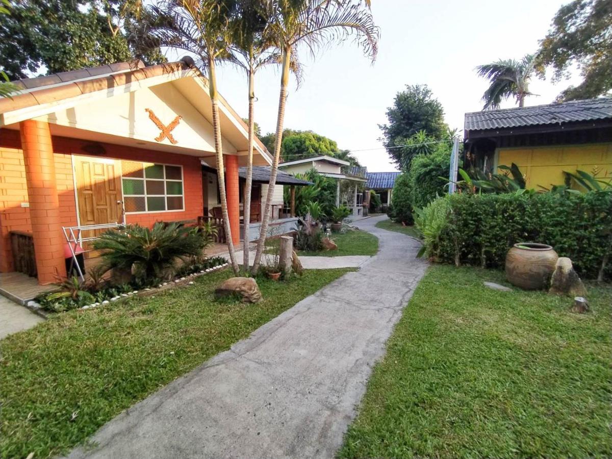 Samet Bellhouse Hotel Koh Samet Exterior photo