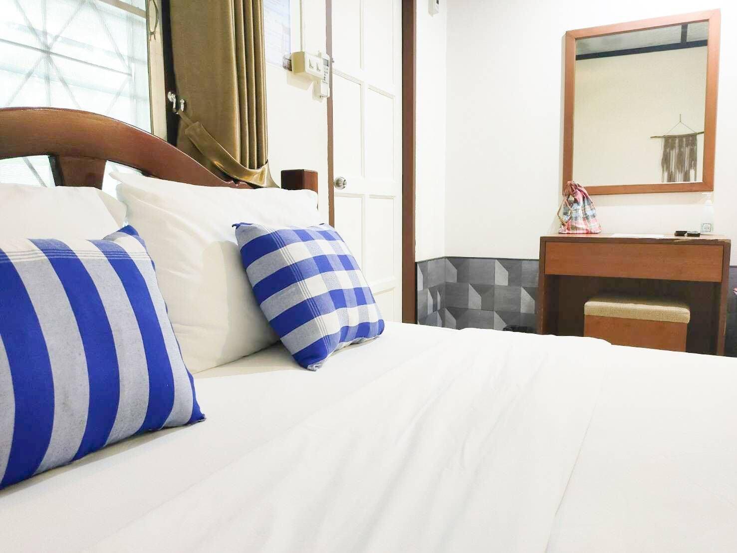 Samet Bellhouse Hotel Koh Samet Exterior photo